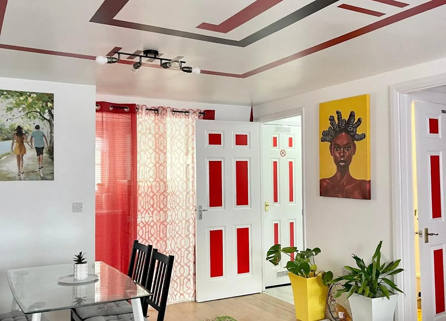 Westfield Gardens - 3 Bedroom Apartment Goodmayes