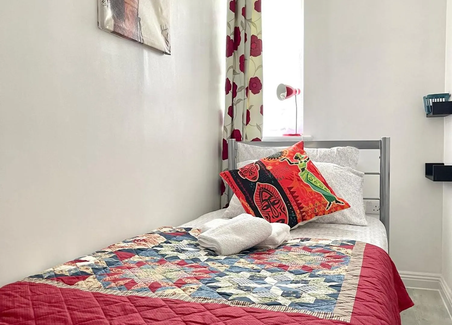 Westfield Gardens - 3 Bedroom Apartment Goodmayes